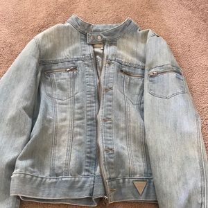 Light denim Guess jean jacket